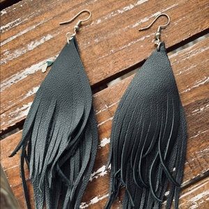 Black genuine leather double feather earrings